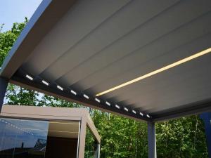 Store,-veranda-et-pergola